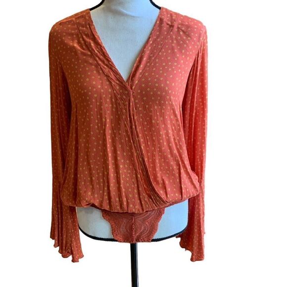 Free People Intimately Blousy Bodysuit Surplice Front Flouncy L/S Lace Trim - Picture 4 of 12